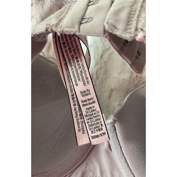 Victoria's Secret Lavender Lace 32DD Body By Victoria Lined Demi Bra - Picture 5 of 5